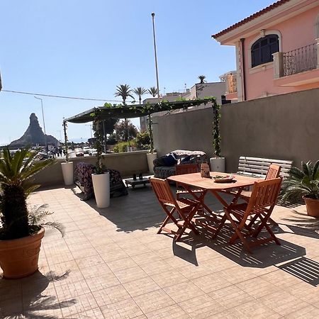 Апартаменты Terrazza Faraglioni Ачитрецца Экстерьер фото